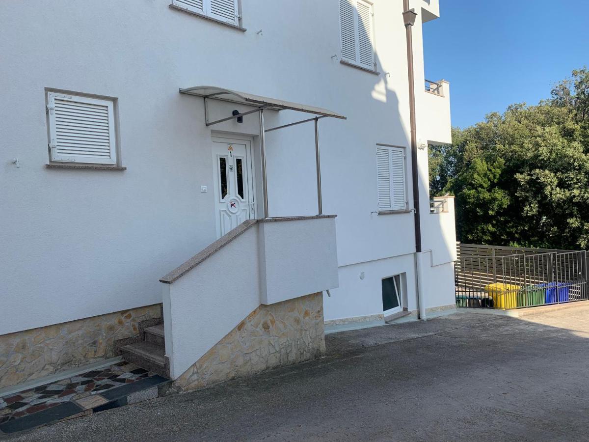 Apartmani Auer Pjescana Uvala Exterior foto