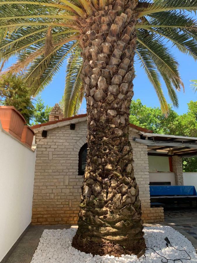 Apartmani Auer Pjescana Uvala Exterior foto